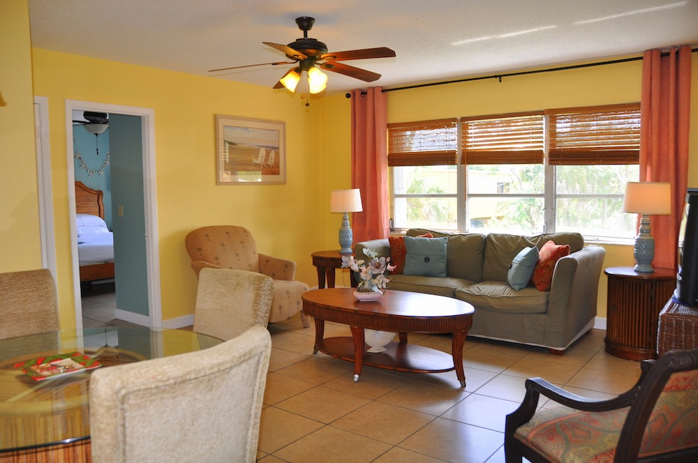 Lido Islander Inn - photo 44