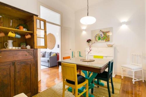 Principe Real cool and artistic 3 bedrooms flat — 4-Star Luxury Hotel in Lisbon, Portugal