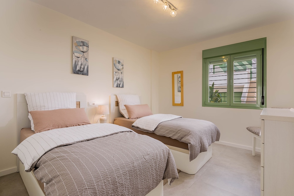 El Sarmiento Beach Apartment — 4-Star Luxury Hotel in Mojacar, Spain
