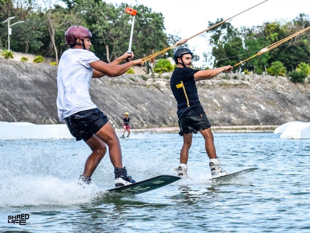 Surfing/boogie boarding