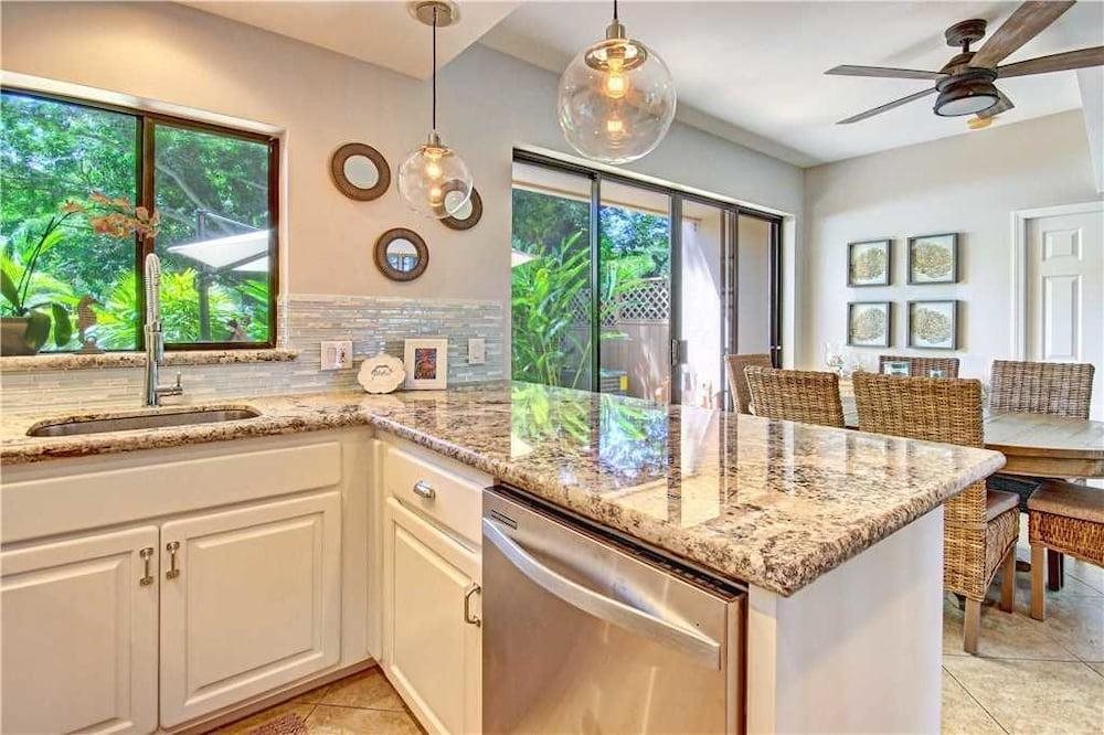 Napili Point A8 By Redawning — Lahaina