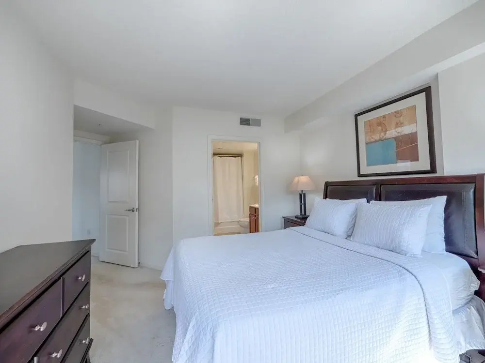 Global Luxury Suites At Thomas Circle - photo 21