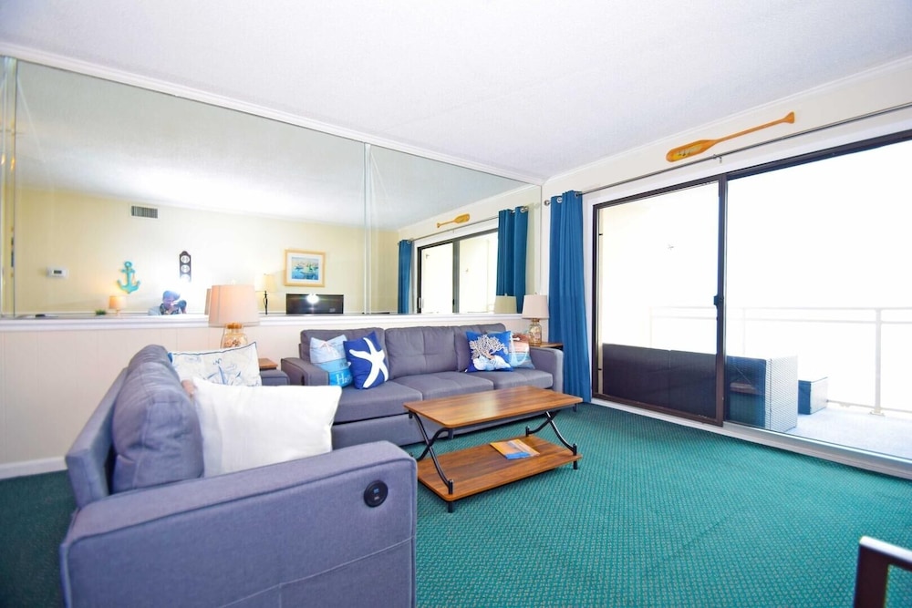 Towers 402 2 Bedroom Condo by RedAwning - photo 18