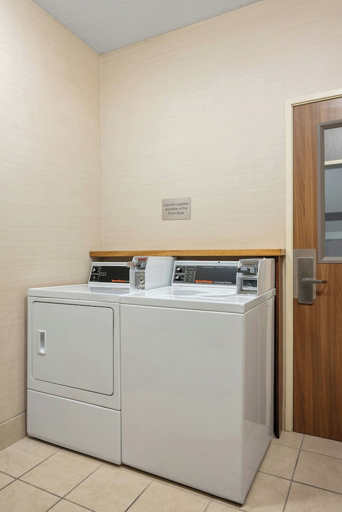 Fairfield by Marriott Mt Pleasant - photo 35