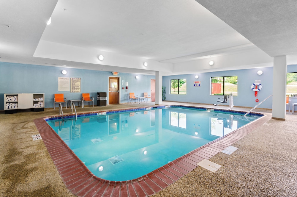 Holiday Inn Express Hotel & Suites Mount Airy by IHG - photo 19