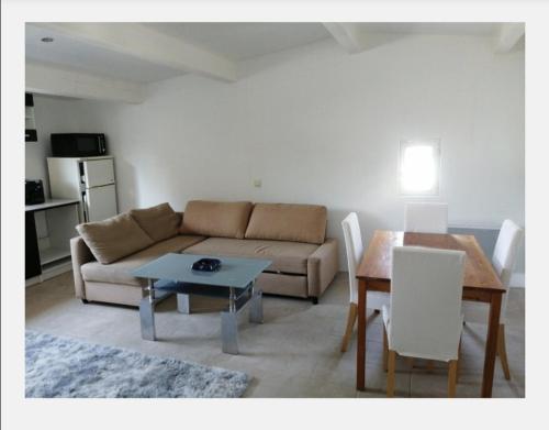 Appart Hotel Avec Jardin — hotel in Cuers