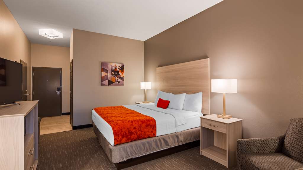 Best Western Plus New Cumberland Inn & Suites - photo 15