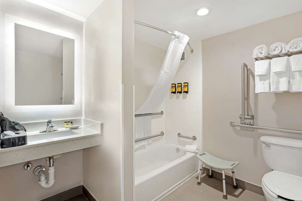 Best Western Plus Fairfield Hotel - photo 12