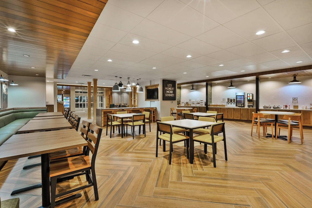 Fairfield Inn & Suites by Marriott Kalamazoo - photo 19