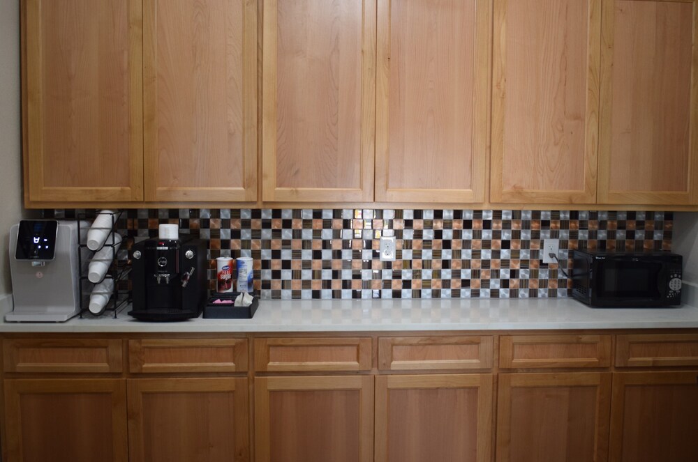 Texas Bungalows Hotel and Suites Austin - photo 32