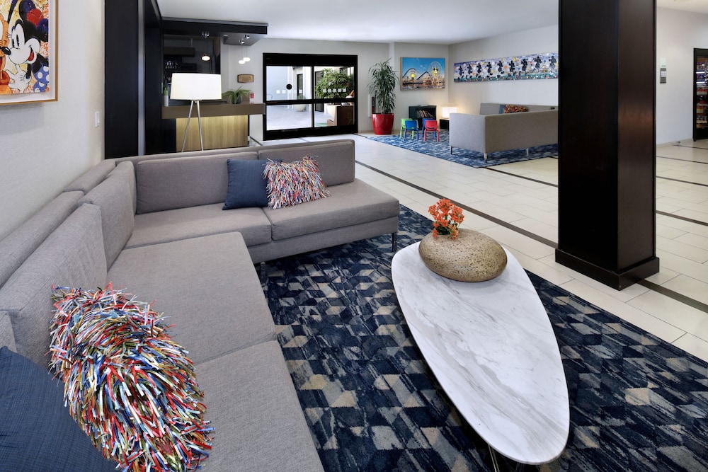 Holiday Inn Hotel & Suites Anaheim by IHG - photo 34