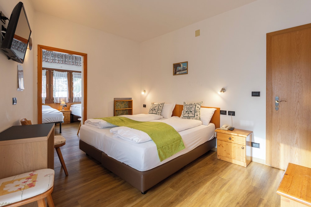 Hotel Oswald - carbon neutral hotel in Canazei