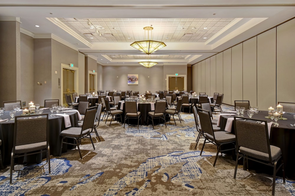 Embassy Suites by Hilton Omaha Downtown Old Market - photo 50