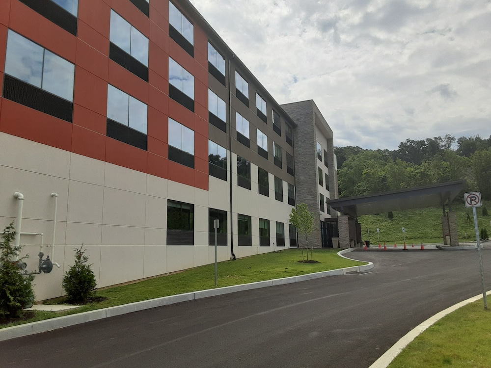 Holiday Inn Express & Suites Harrisburg S Mechanicsburg by IHG - photo 27