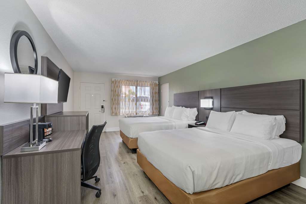 Days Inn & Suites Orlando UCF Research Park