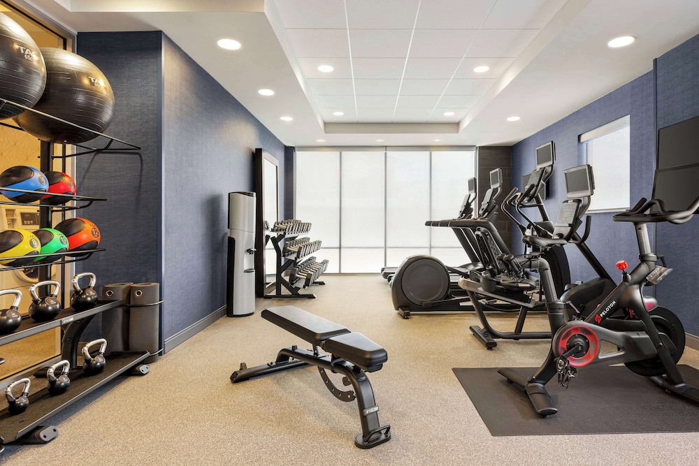 Home2 Suites by Hilton York - photo 27