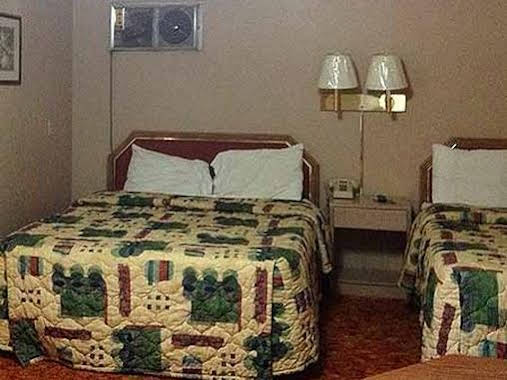 Crown Inn - last minute hotel in Raton