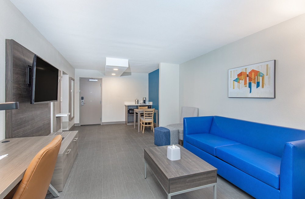 Holiday Inn Express Atlanta Airport North by IHG - photo 14
