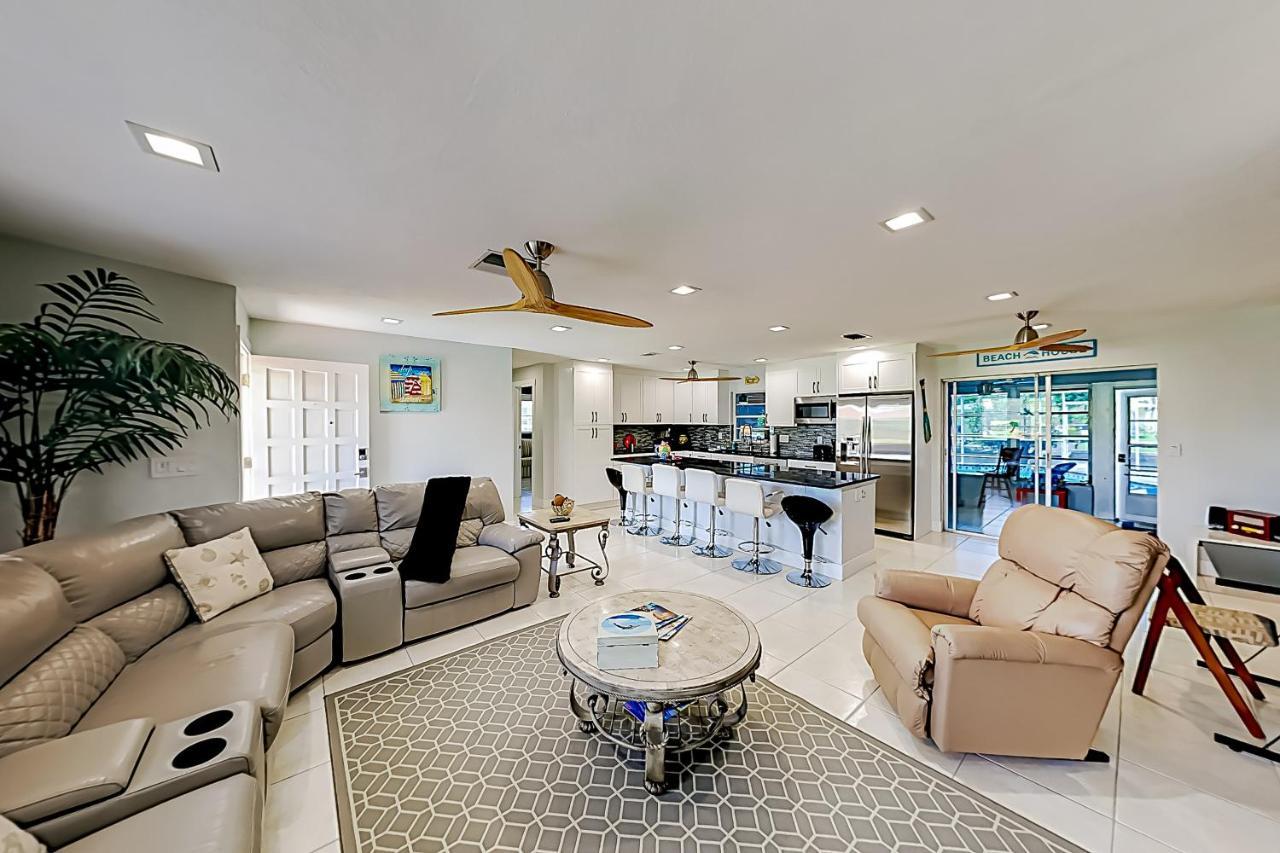 Modern Getaway — Cape Coral — photo 3