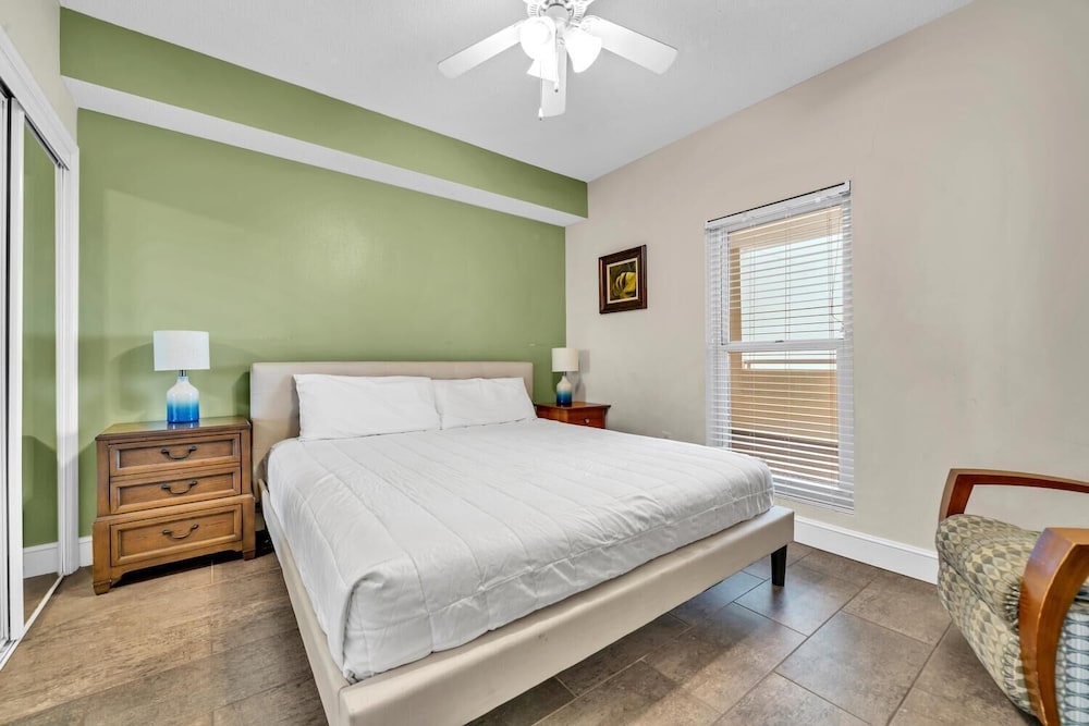 Majestic Beach Towers 1 1304 - featured photo
