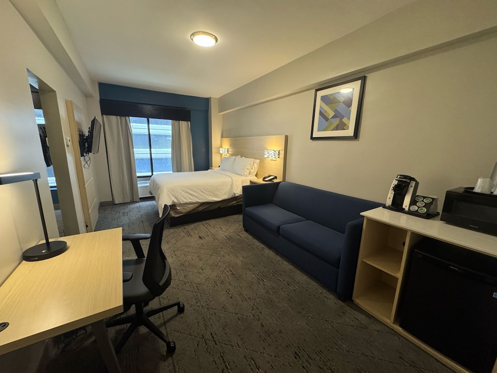 Holiday Inn Express & Suites Atlanta Downtown by IHG - photo 64