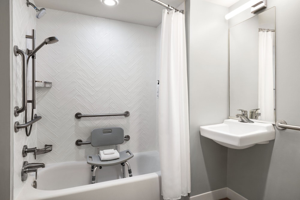 TownePlace Suites by Marriott Fort Meade National Business Park - photo 22