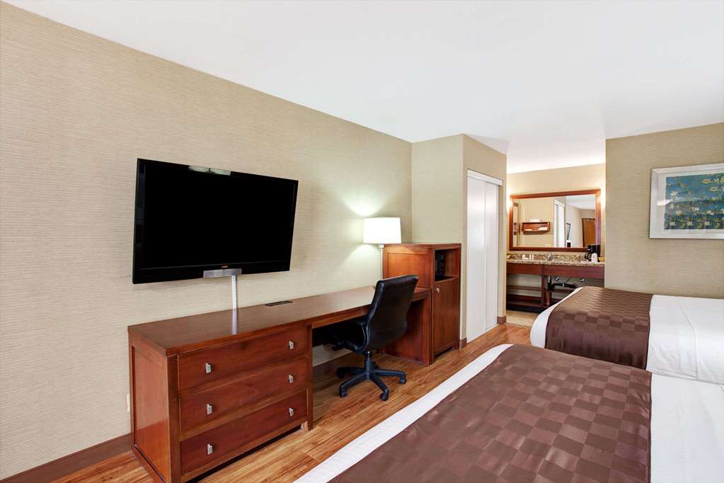 Travelodge by Wyndham Culver City - photo 26