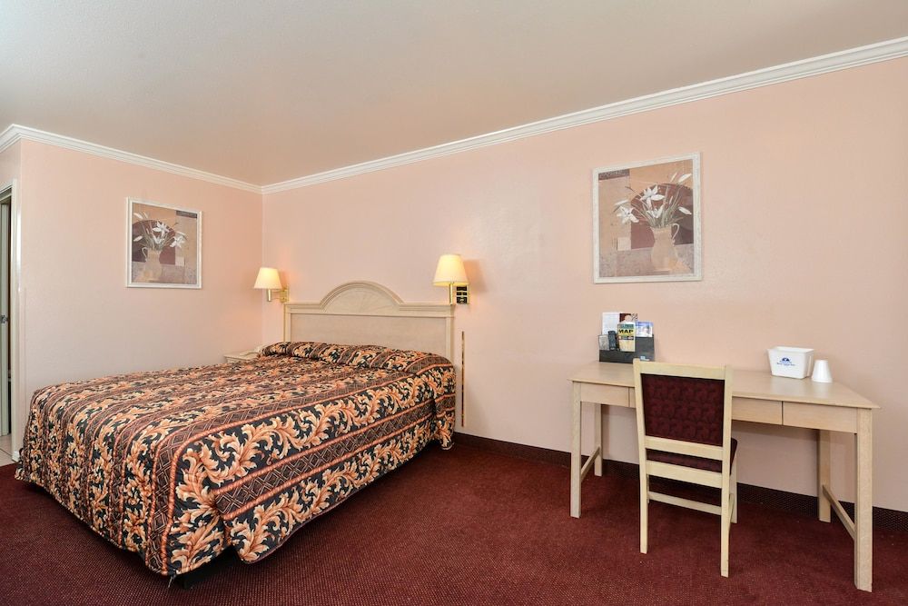 Anthony Inn - photo 12