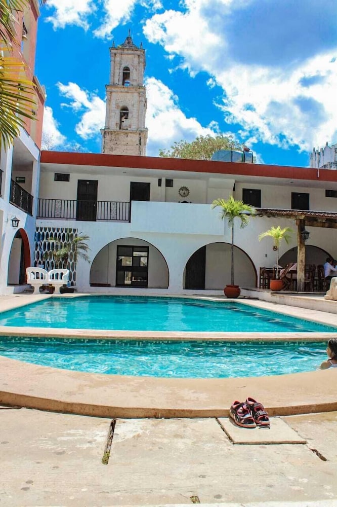Hotel San Clemente in Valladolid, Mexico