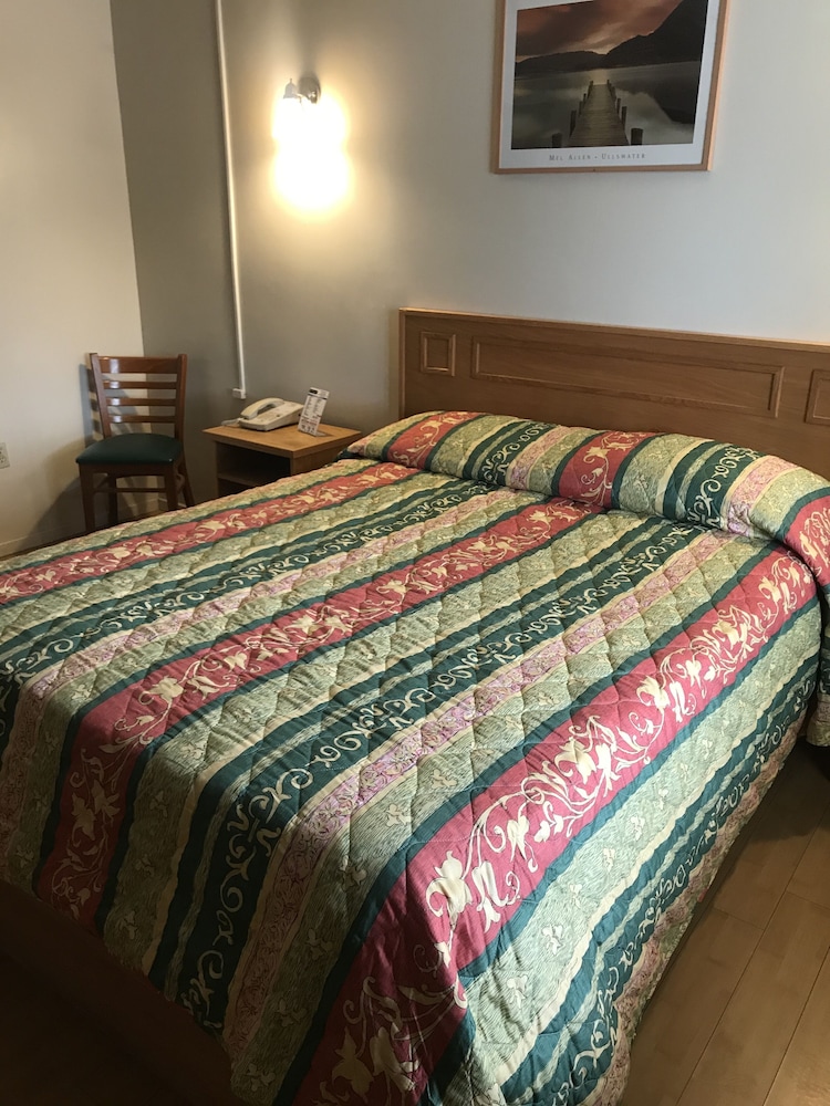 Sunrise Inn Turlock - photo 10