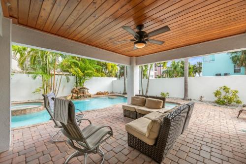 Beach View Retreat — Holmes Beach — photo 4