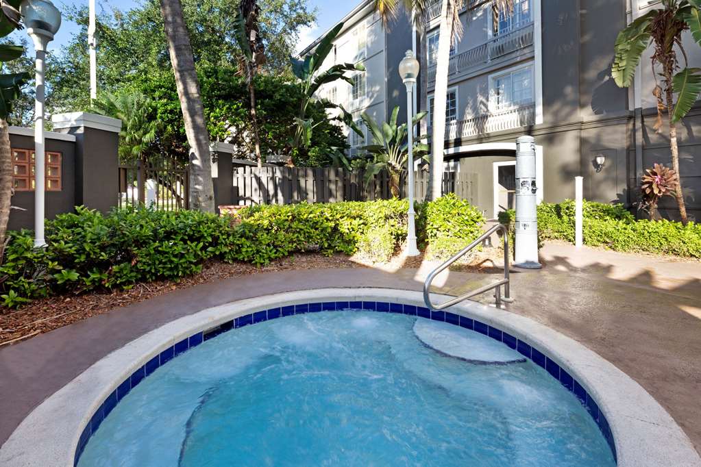 La Quinta Inn & Suites by Wyndham Ft. Lauderdale Plantation - photo 10