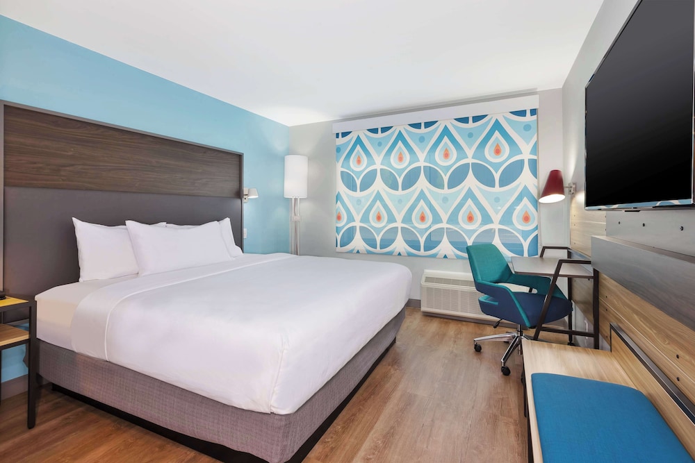 Tru By Hilton Comstock Park Grand Rapids - photo 14