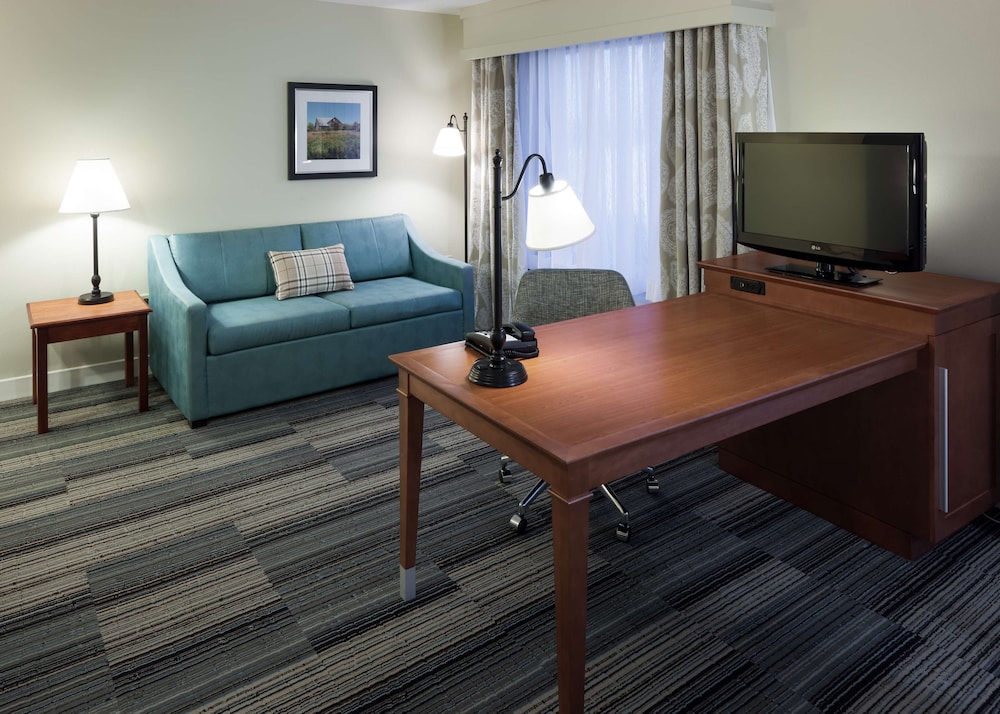 Hampton Inn & Suites Davenport - photo 16