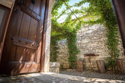 Hotel Borklad — Berat — photo 4