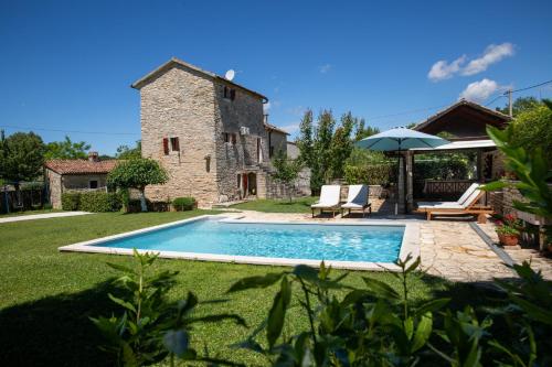 Villa Cristina — 4-Star Luxury Hotel in Zminj, Croatia