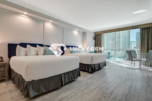 Lucky Gem Penthouse & Luxury Suites at Signature Resort Strip View 509 in Las Vegas, United States