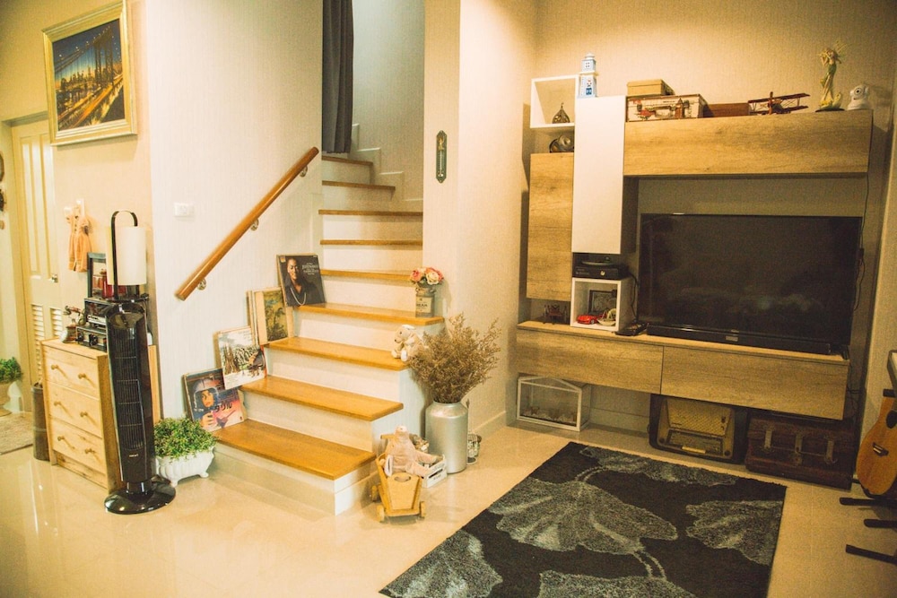 Autta House