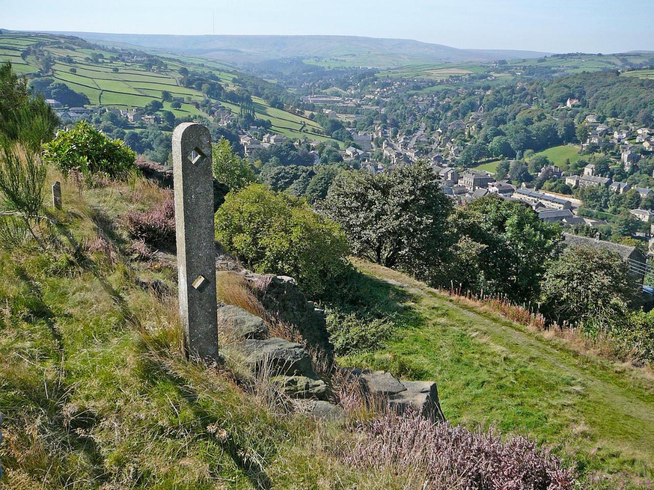 Millpond Cottage — 4-Star Luxury Hotel in Holmfirth, United Kingdom
