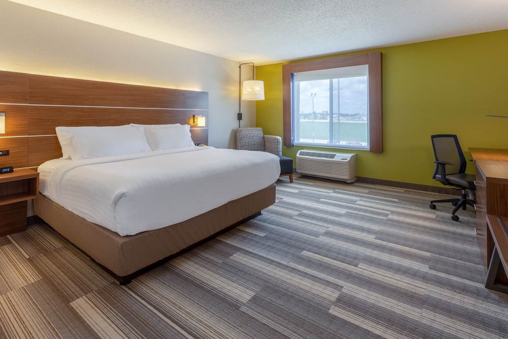 Holiday Inn Express & Suites Vandalia by IHG - photo 8
