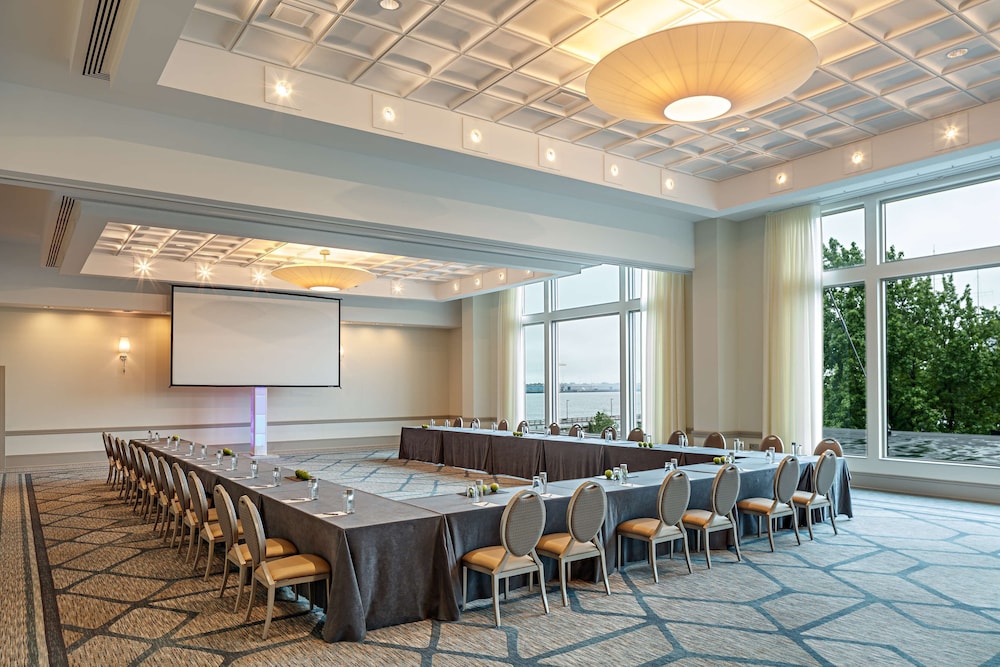 Hilton Philadelphia at Penn's Landing - photo 110