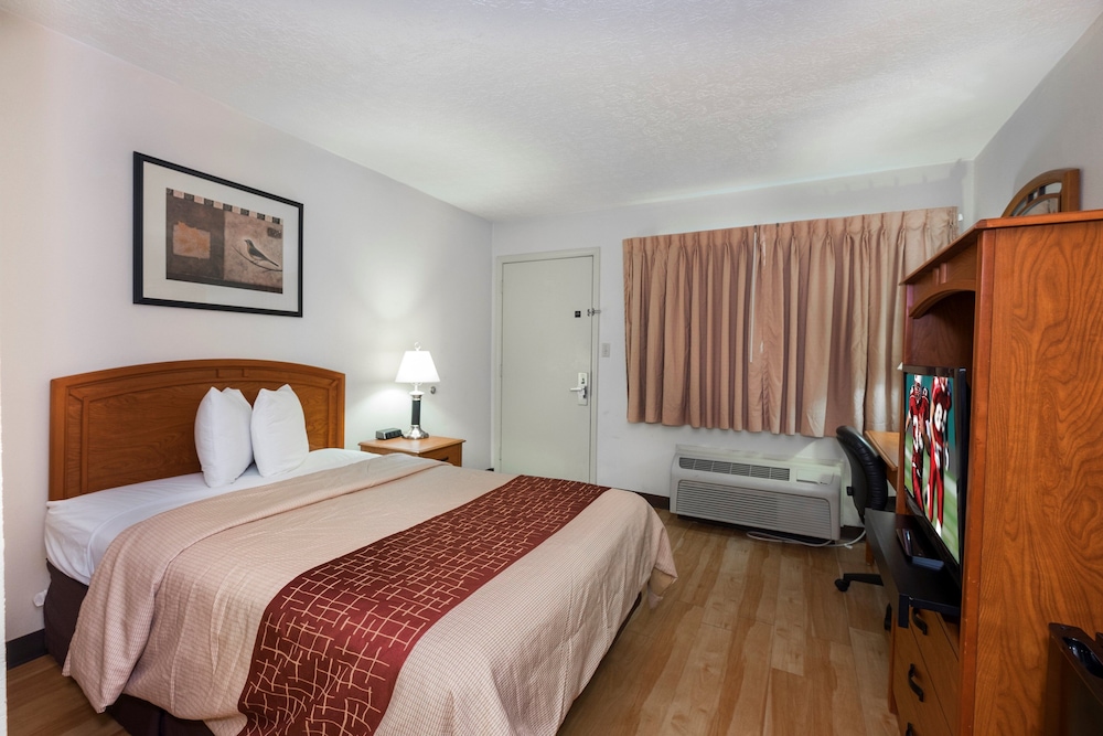 Red Roof Inn Columbus Northeast Westerville - photo 17