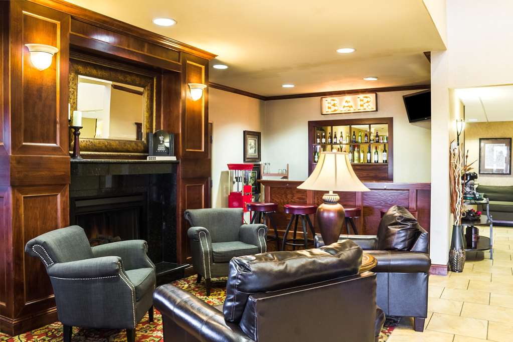 Quality Inn & Suites Airport North - photo 4