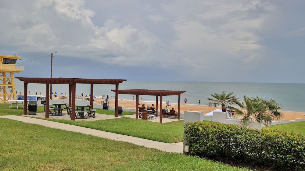 Driftwood Beach Motel - photo 132