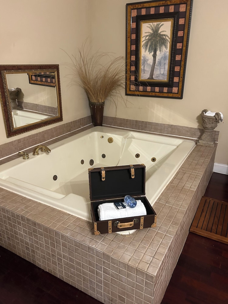 Colts Neck Inn Hotel - photo 23