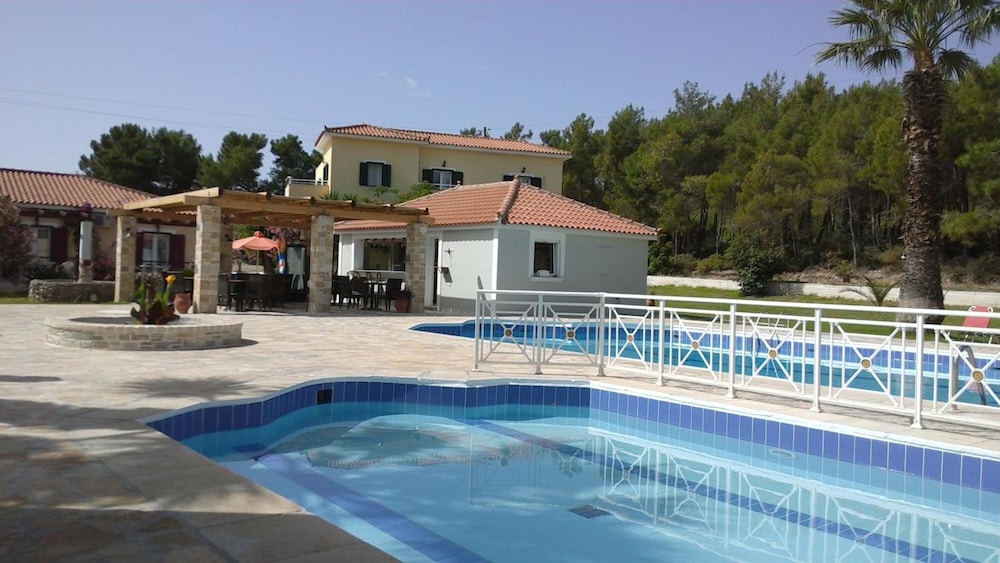 Zeus Hotel - carbon neutral hotel in Samos