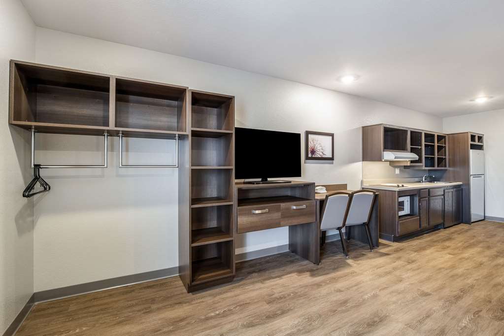 WoodSpring Suites Colton - photo 17