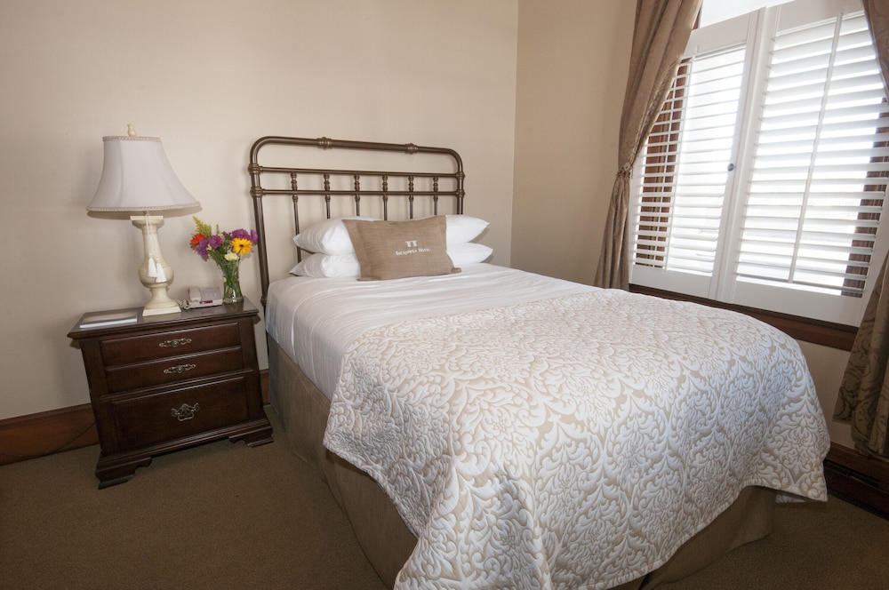 Sacajawea Hotel - photo 17