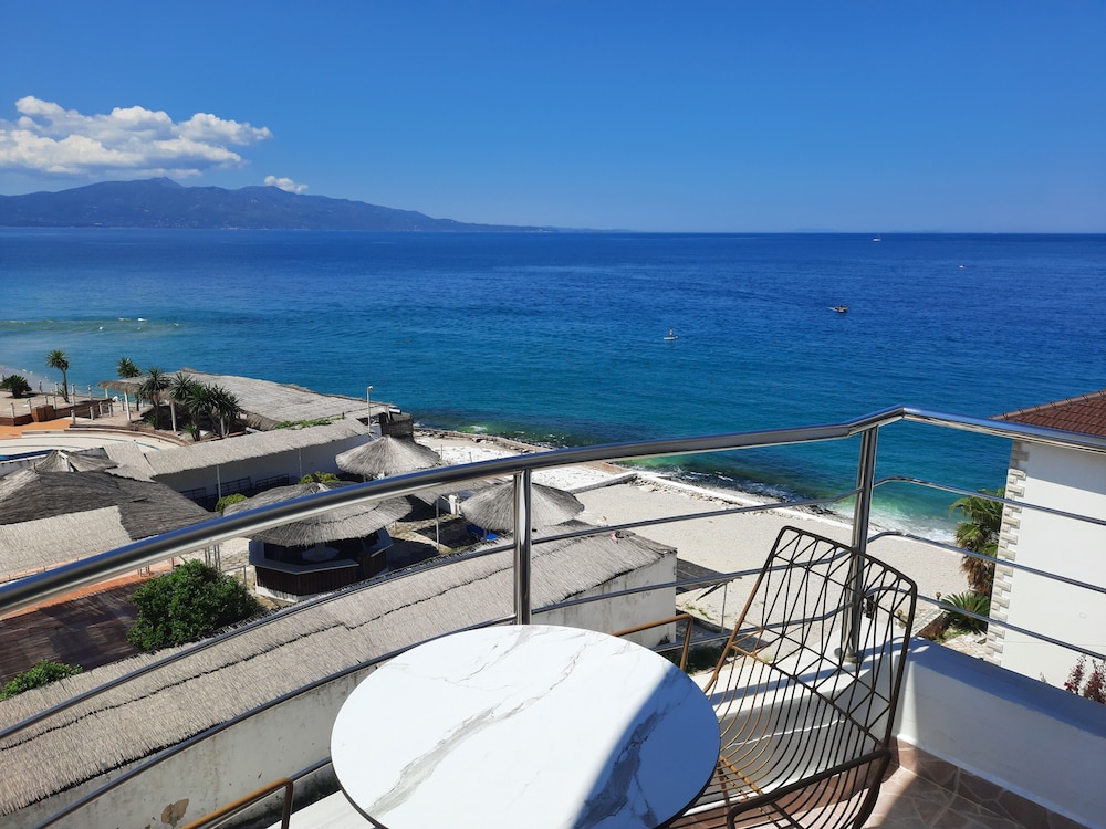 La Mer - last minute hotel in Sarande