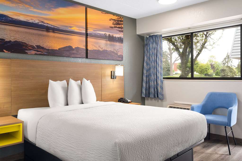 Days Inn by Wyndham Columbus Worthington - photo 32